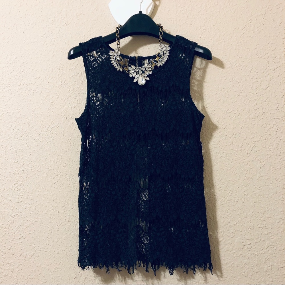 Black Lace Top Size M